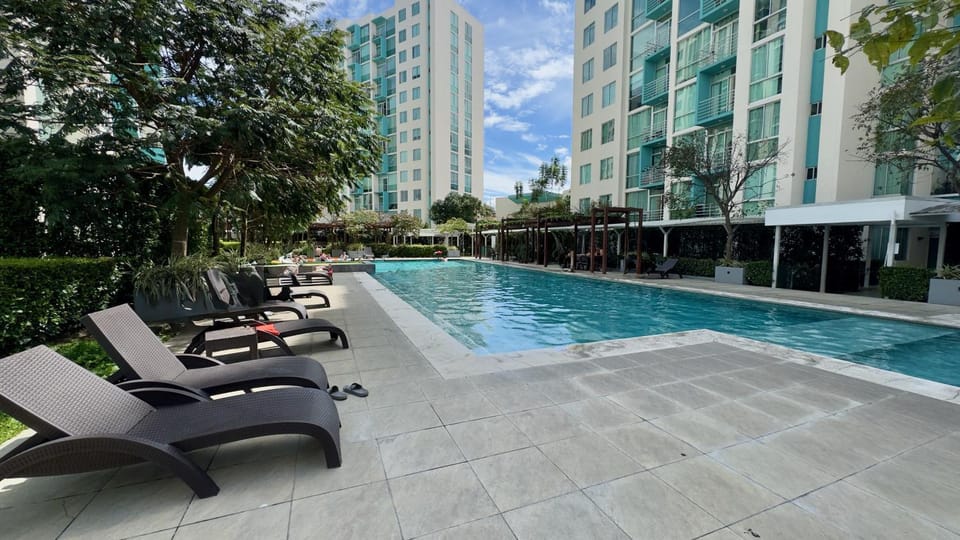 Swimming pool, Swimming pool