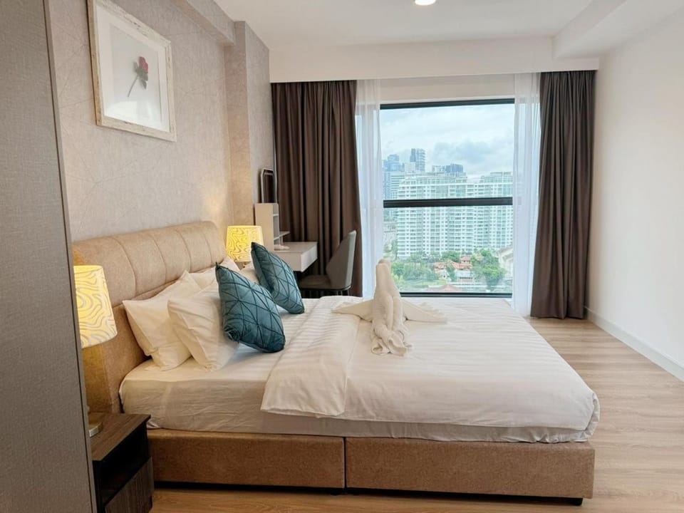 The Atrium at Jalan Ampang by OKBnB - Luxury 3 Bedroom Family Suite with Balcony, 3 mins to KLCC Apartment in Federal Territory of Kuala Lumpur