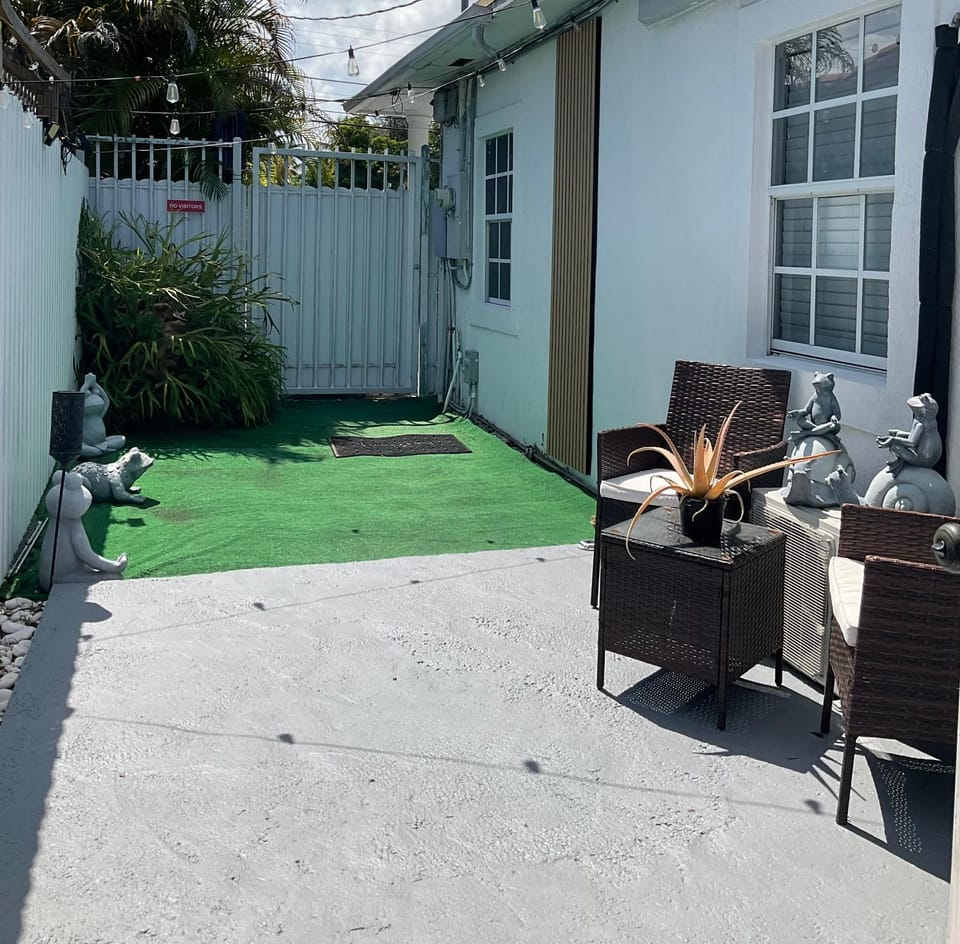 Patio, Day