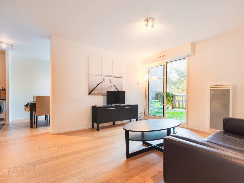 Spacieux T2 au centre-ville avec grande pièce de vie - FR-1-821-29 Apartment in Hauts-de-France