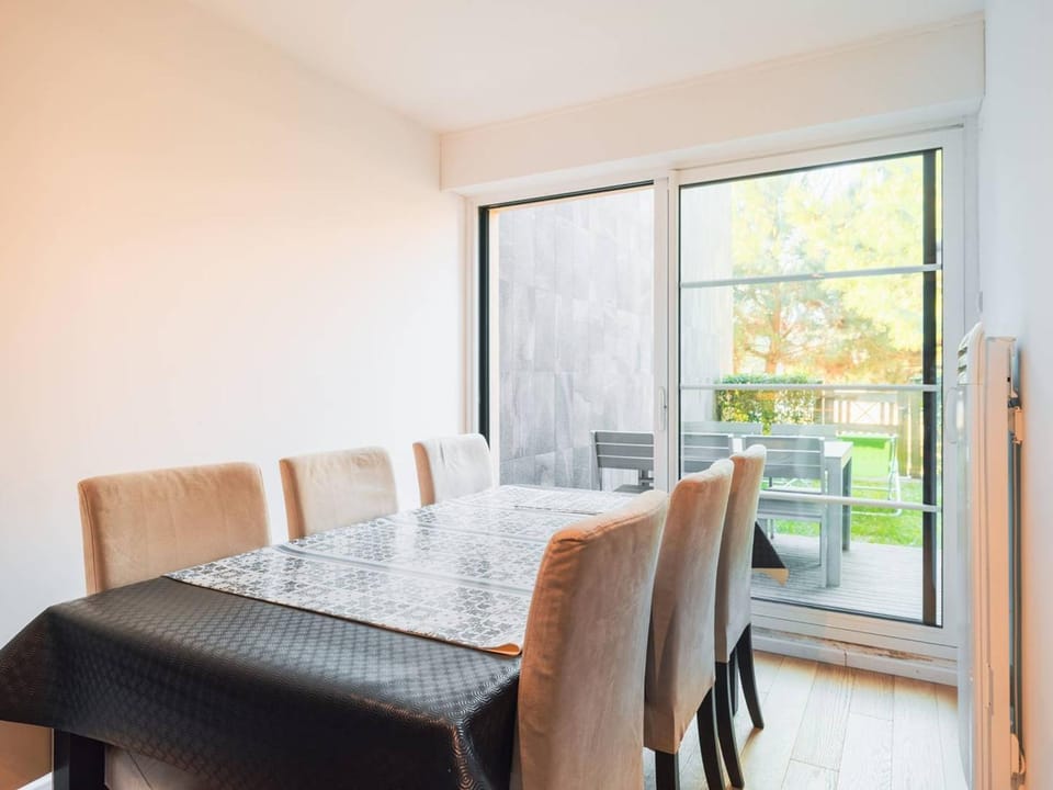 Spacieux T2 au centre-ville avec grande pièce de vie - FR-1-821-29 Apartment in Hauts-de-France