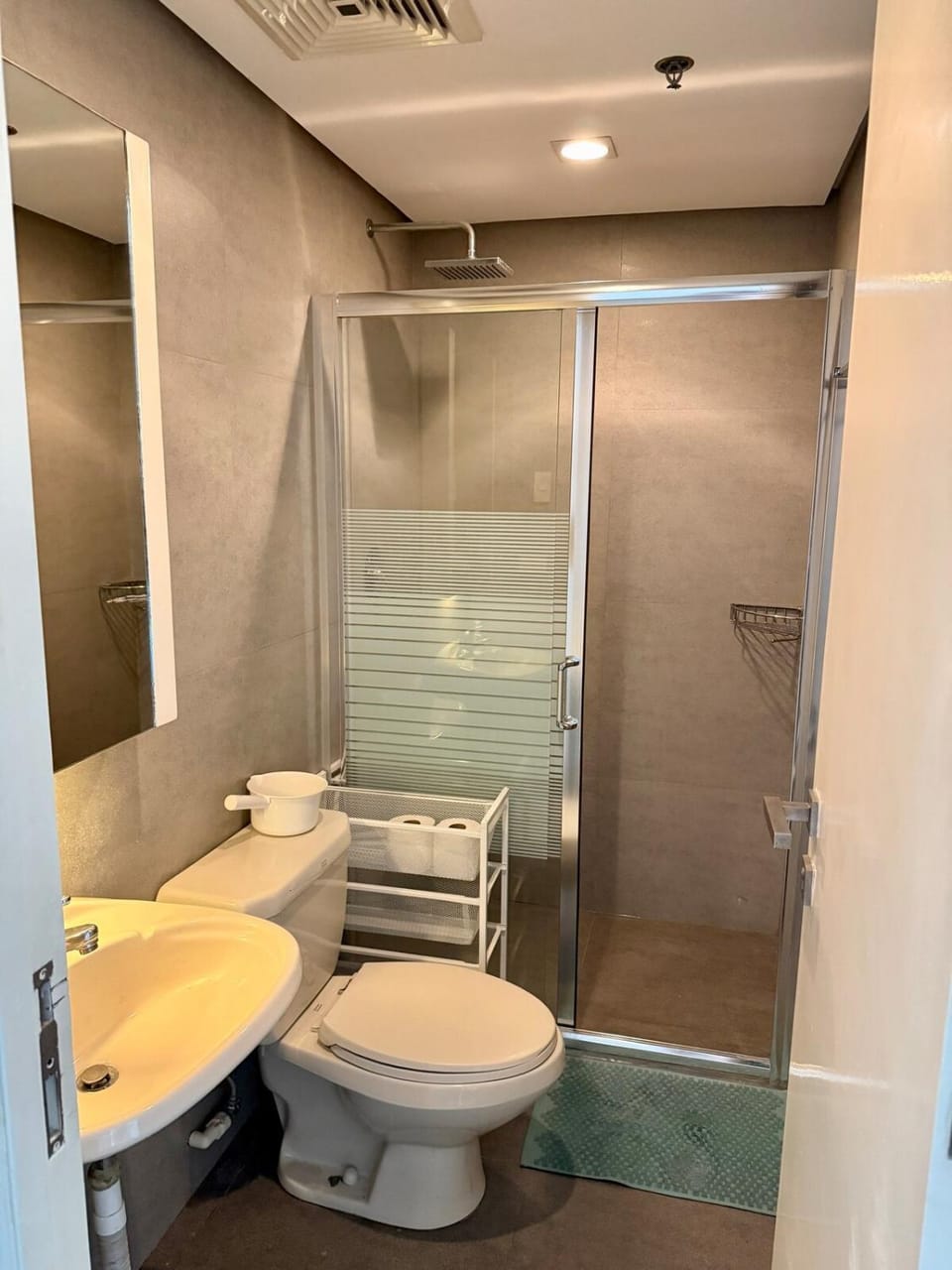 Shower, Toilet, Bathroom
