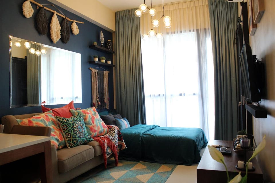 A Nice, Vibrant Place by the Beach Apartment in Lapu-Lapu City