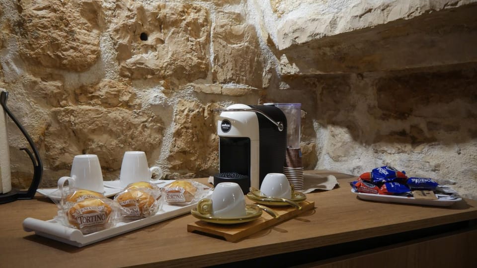 Coffee/tea facilities
