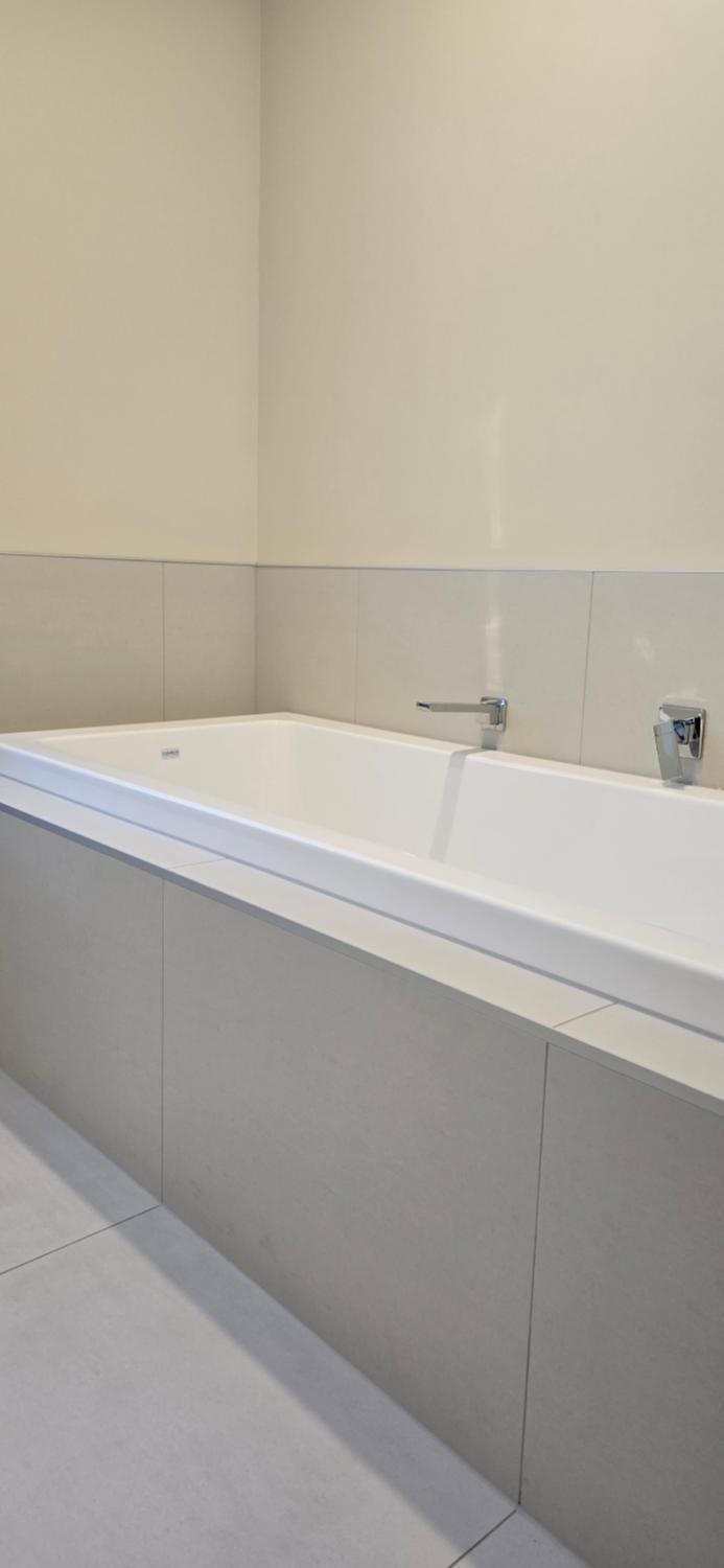 Bathroom, Bath