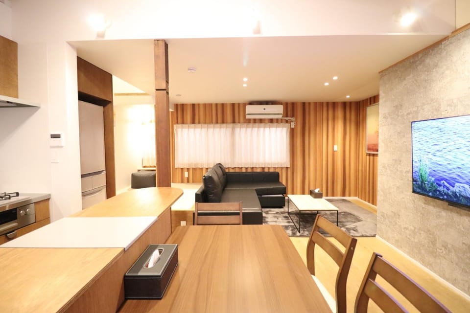 TV and multimedia, Kitchen or kitchenette, Living room