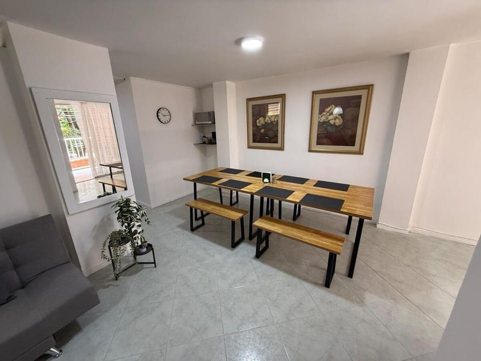 Cómodo Family Laureles-Estadio 4BR cerca la 70 maximo 10 personas Apartment in Medellin