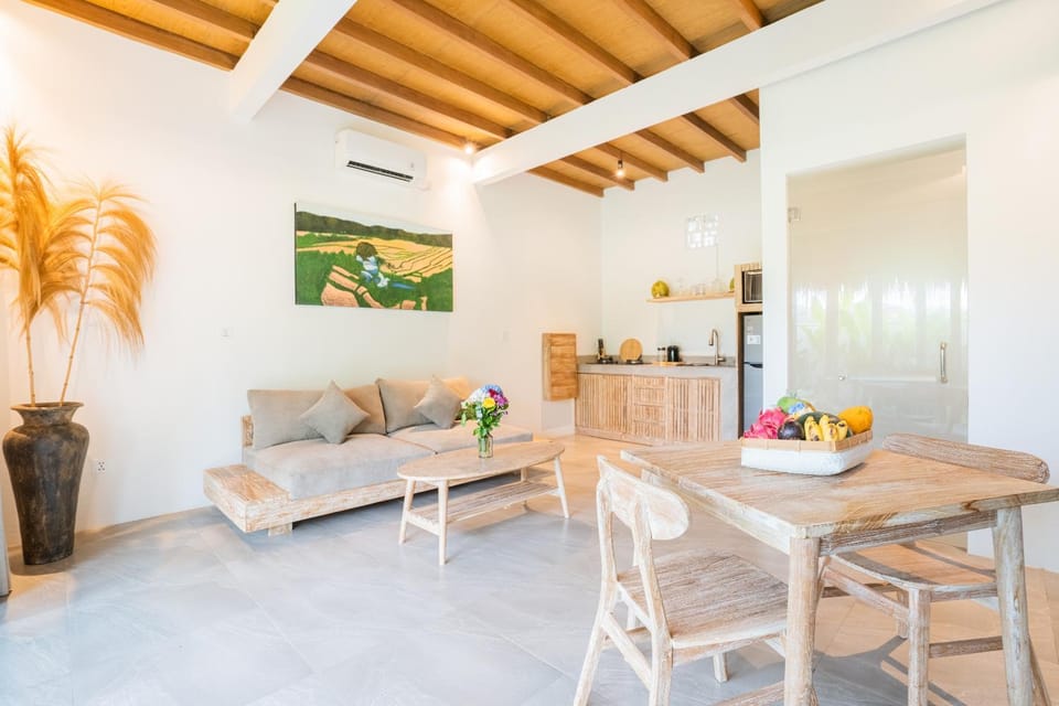 Kitchen or kitchenette, Living room, Dining area