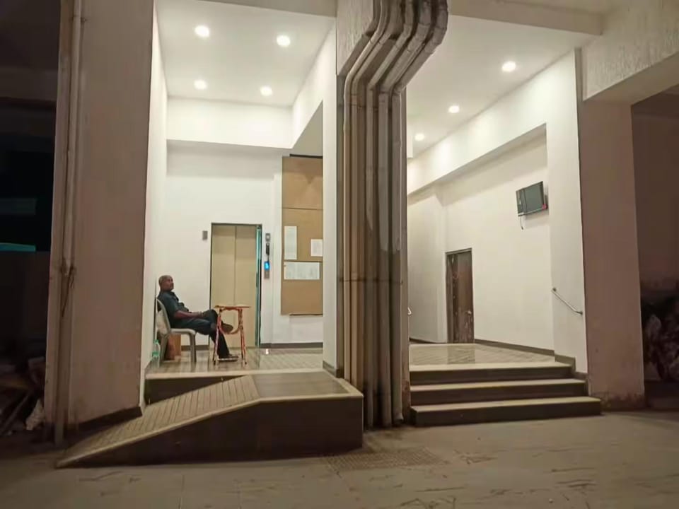 Property building, Facade/entrance