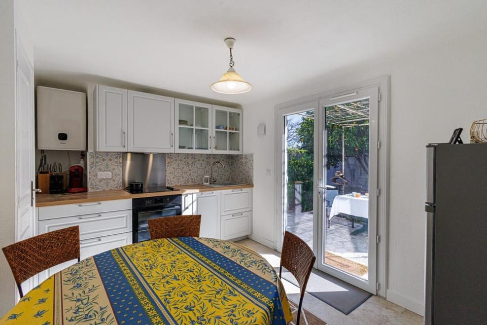 La Petite Marjolaine Pretty Garden Level in Vence Apartment in Vence