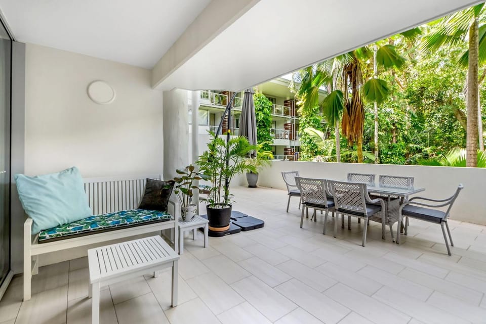 Belle Escapes Drift Beachfront Resort Suite 3207 Apartment in Palm Cove