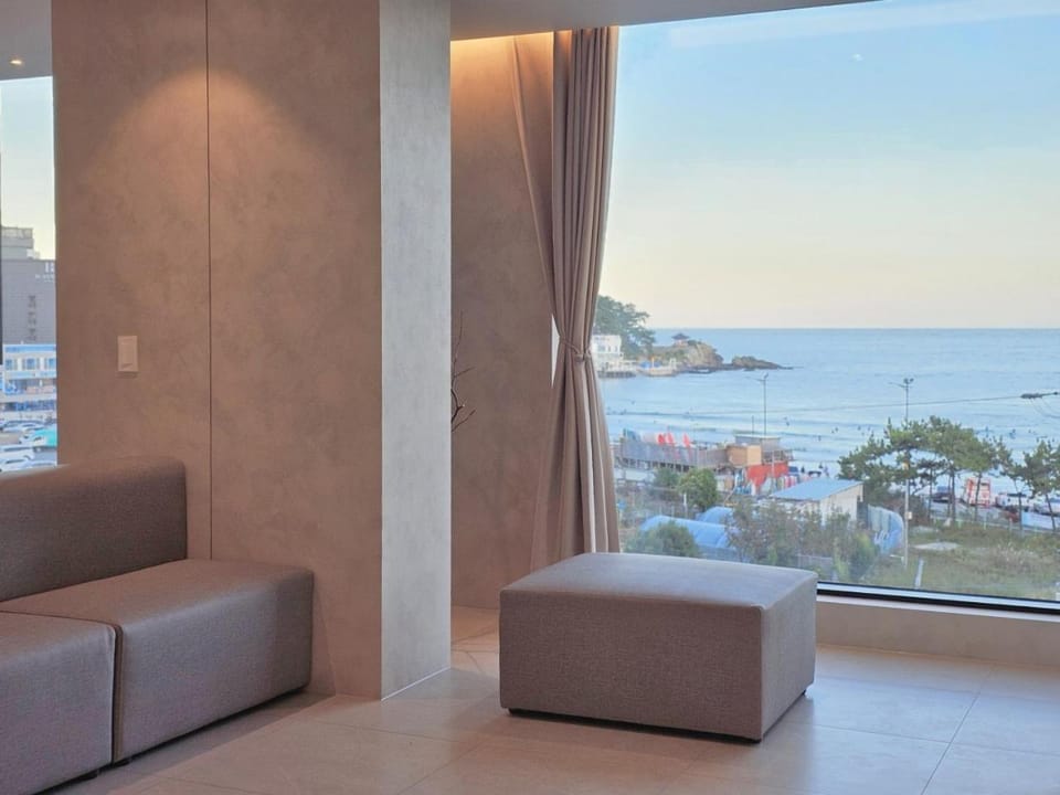 Natural landscape, View (from property/room), Living room, Sea view