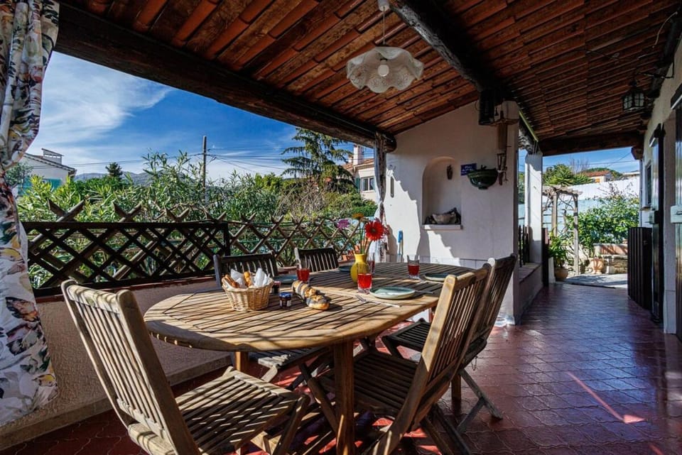La Petite Marjolaine Charming top of Villa Vence House in Vence