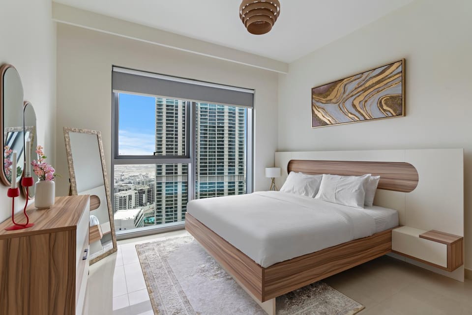 Bed, TV and multimedia, Living room, Photo of the whole room, Seating area, Bedroom