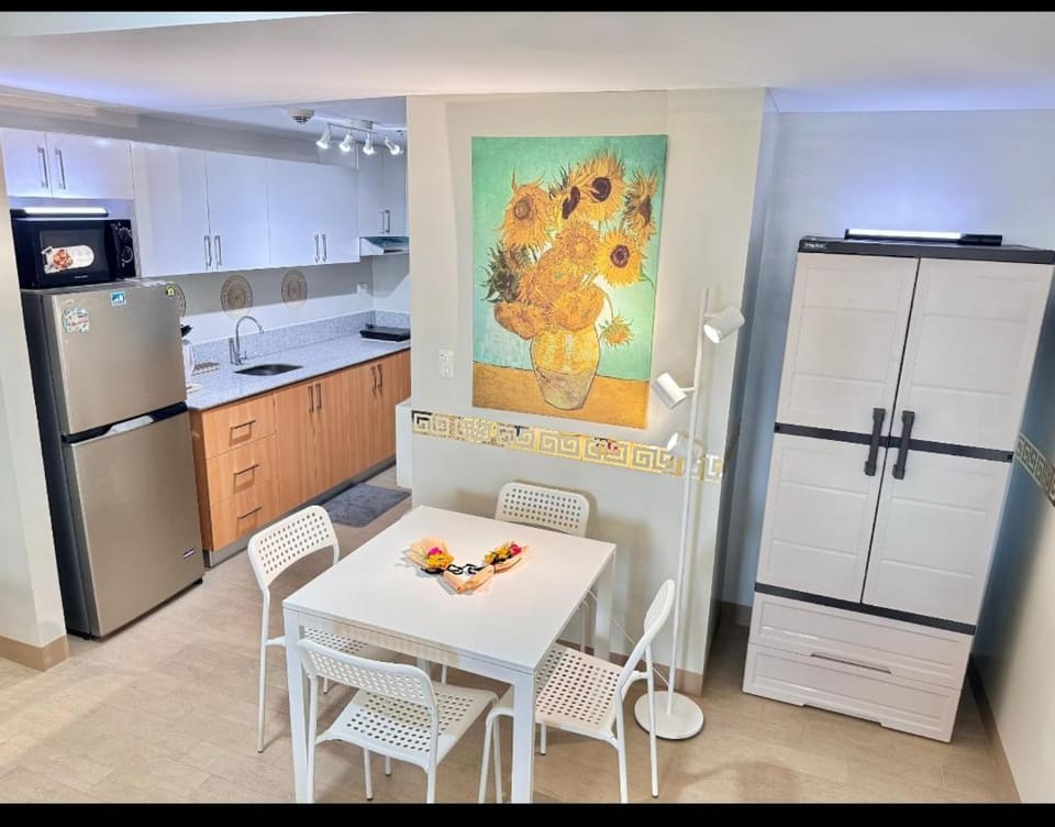 Manhattan's Place Apartment in Quezon City