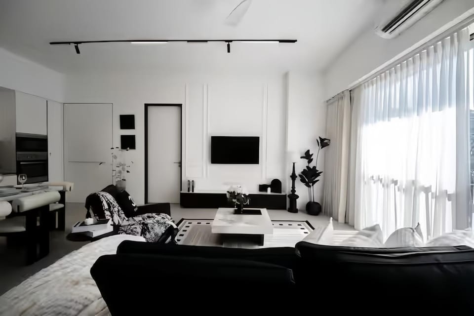 Communal lounge/ TV room, TV and multimedia, Living room, Seating area