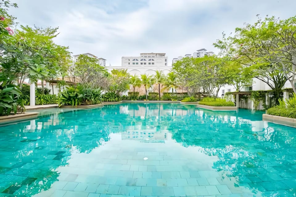 Property building, Garden, Garden view, Swimming pool, Swimming pool