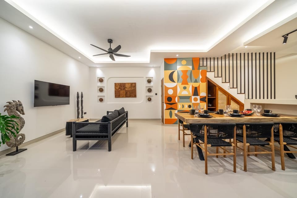 TV and multimedia, Living room, Dining area