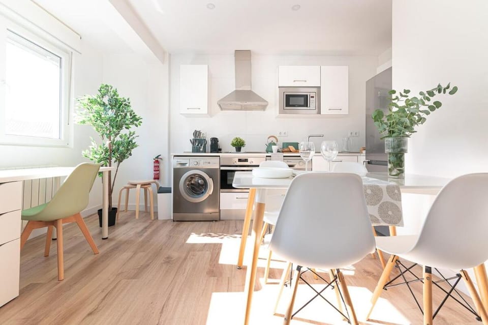 Cozy 3BR Apt in Puertochico, Santander Center Apartment in Santander