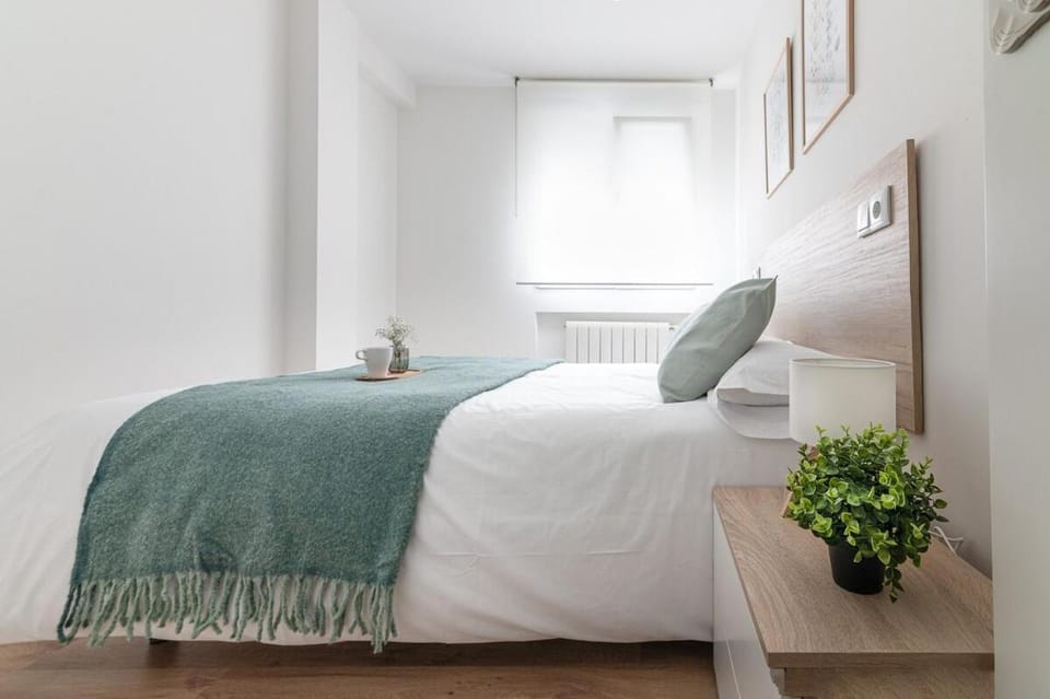 Cozy 3BR Apt in Puertochico, Santander Center Apartment in Santander