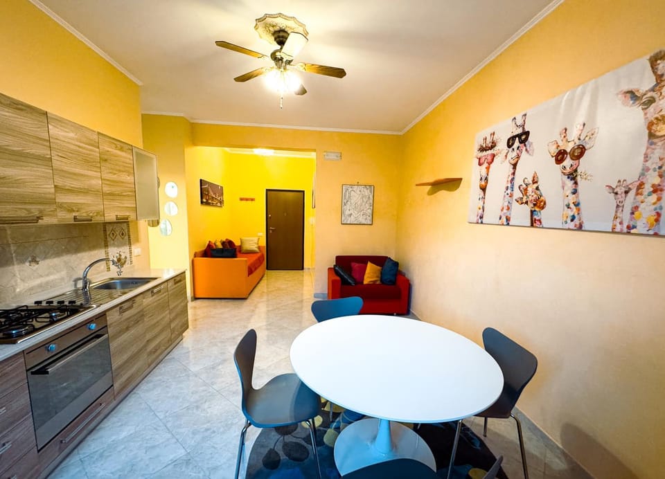 Kitchen or kitchenette, Living room, Dining area