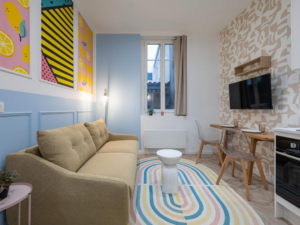 Calm and design metro Guichard Apartment in Lyon