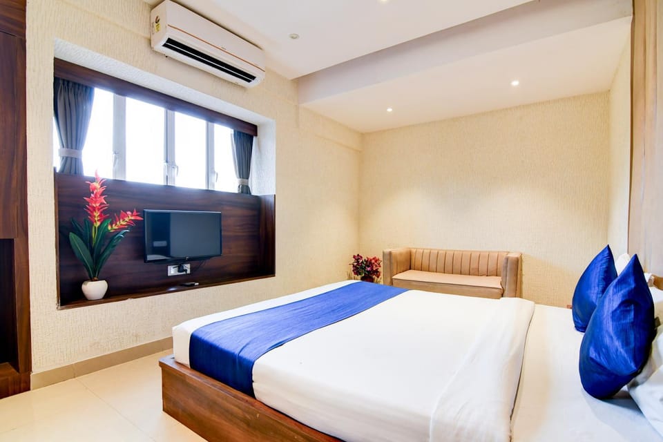 Bed, TV and multimedia, Photo of the whole room, Bedroom, air conditioner
