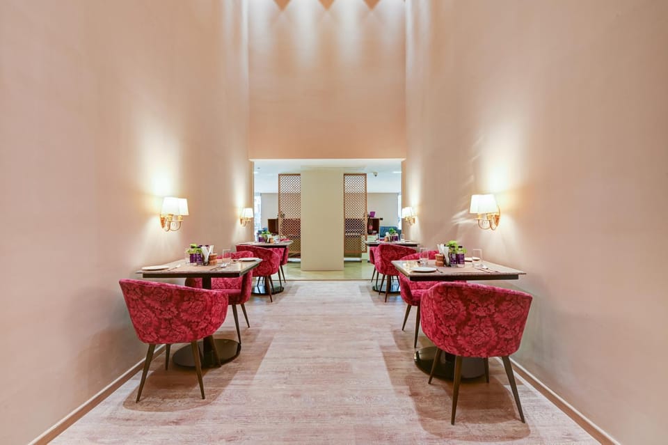 Property building, Restaurant/places to eat