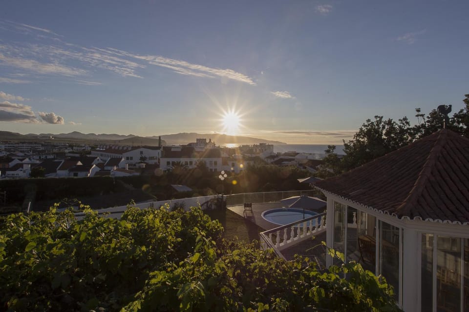 City view, Garden view, Sea view