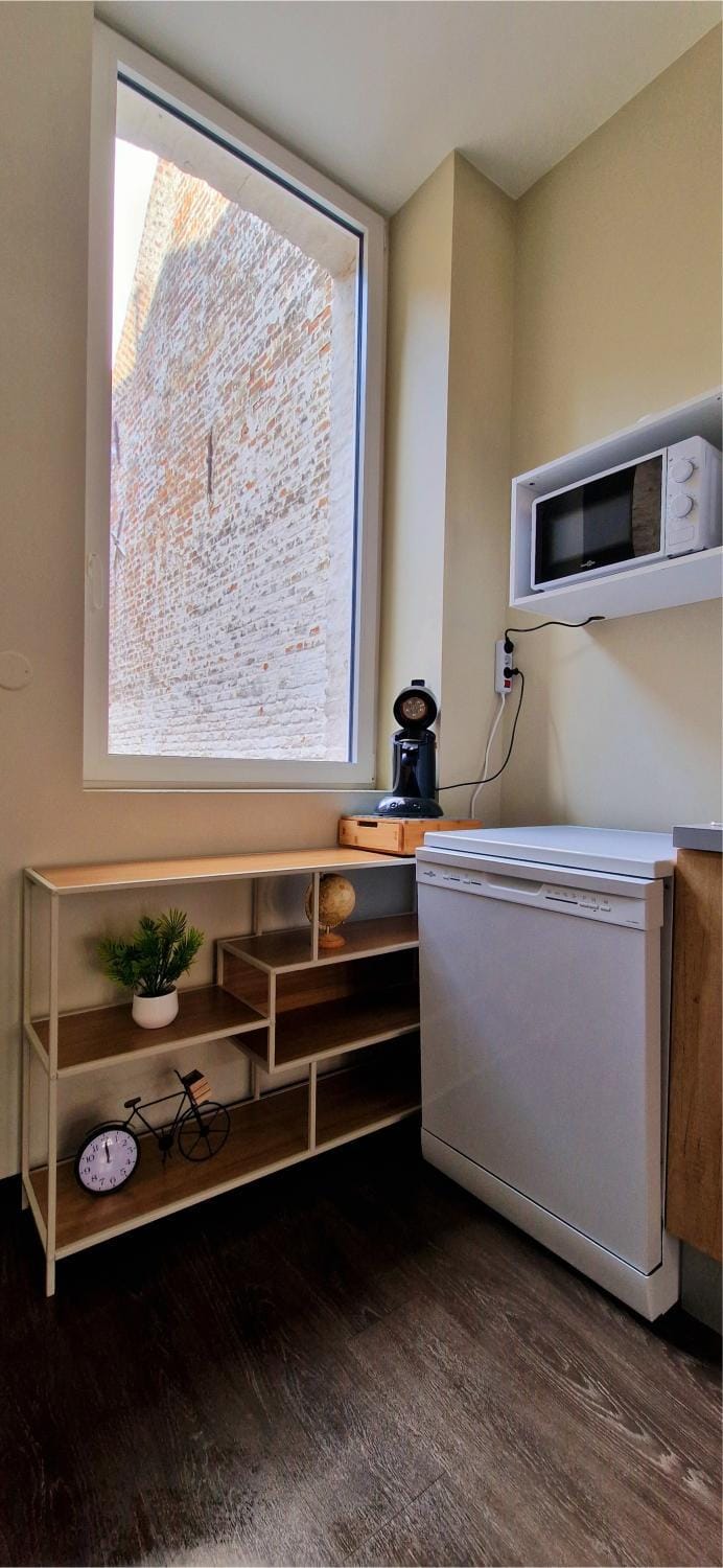 Coffee/tea facilities, kitchen