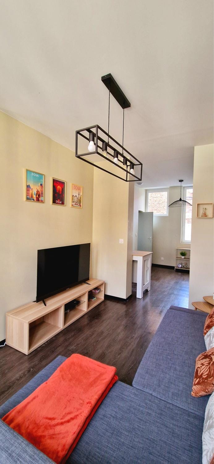 Living room, internet