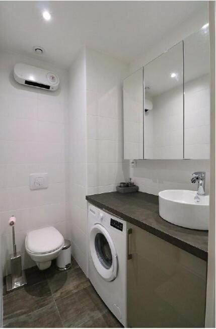 3 pièces 55m2 - 30 m de la mer Apartment in Nice