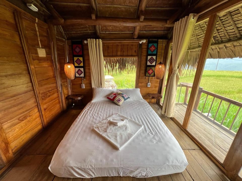 Bed, Natural landscape, View (from property/room), Balcony/Terrace, Photo of the whole room, Bedroom