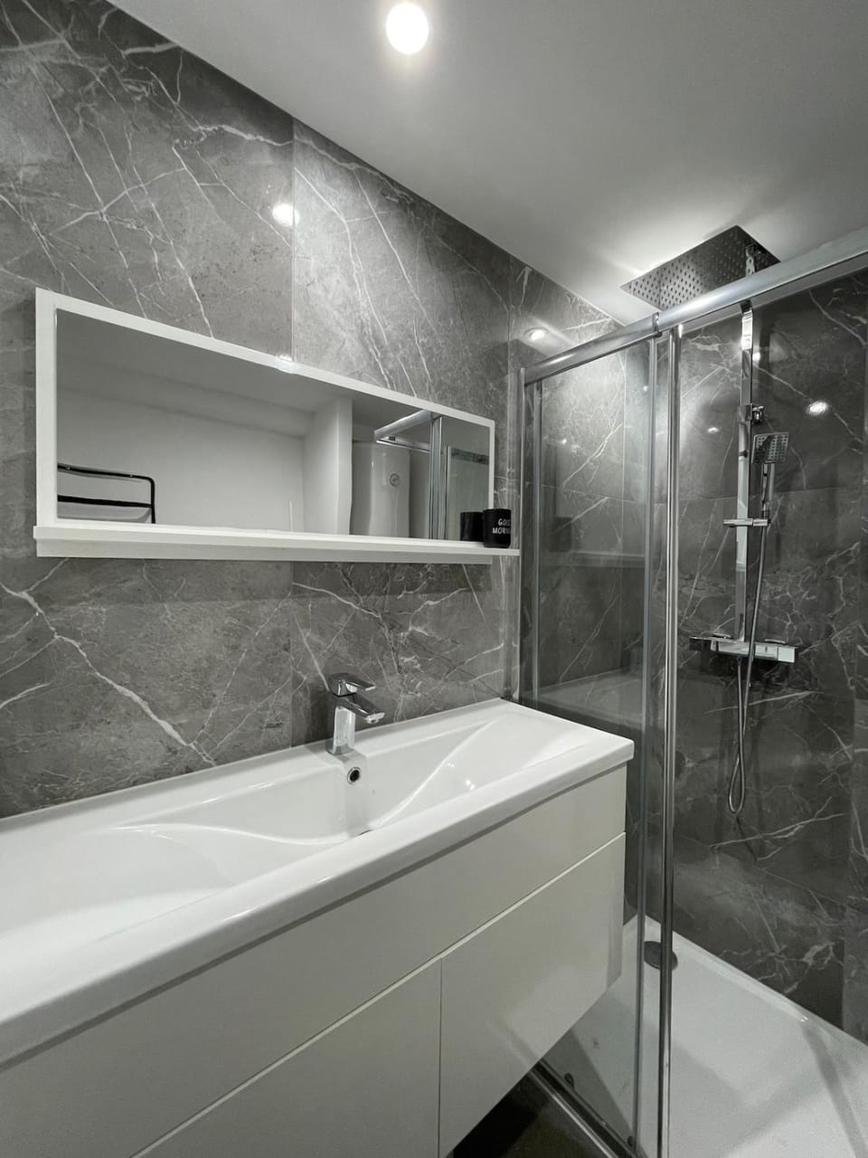 Shower, Bathroom, towels