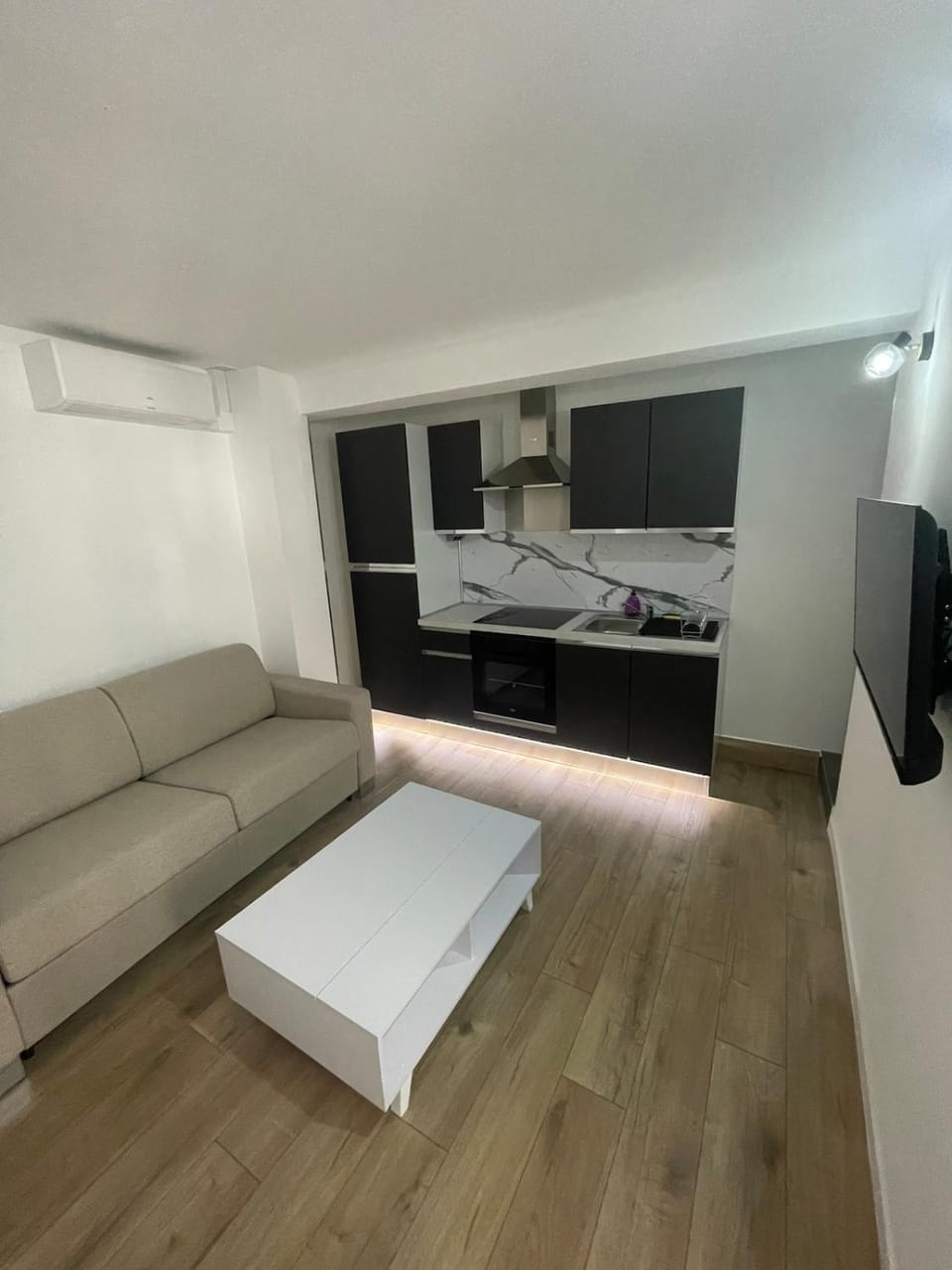 Living room, air conditioner