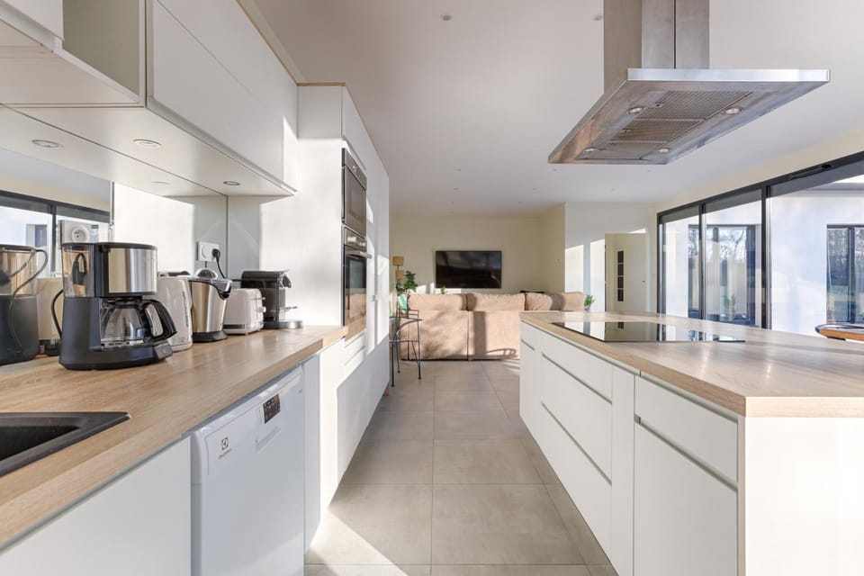 Kitchen or kitchenette, dishwasher, oven, stove, toaster