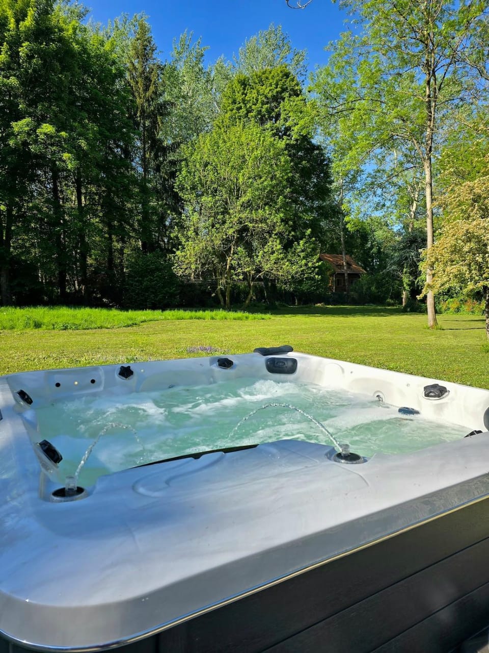 Hot Tub, Garden view