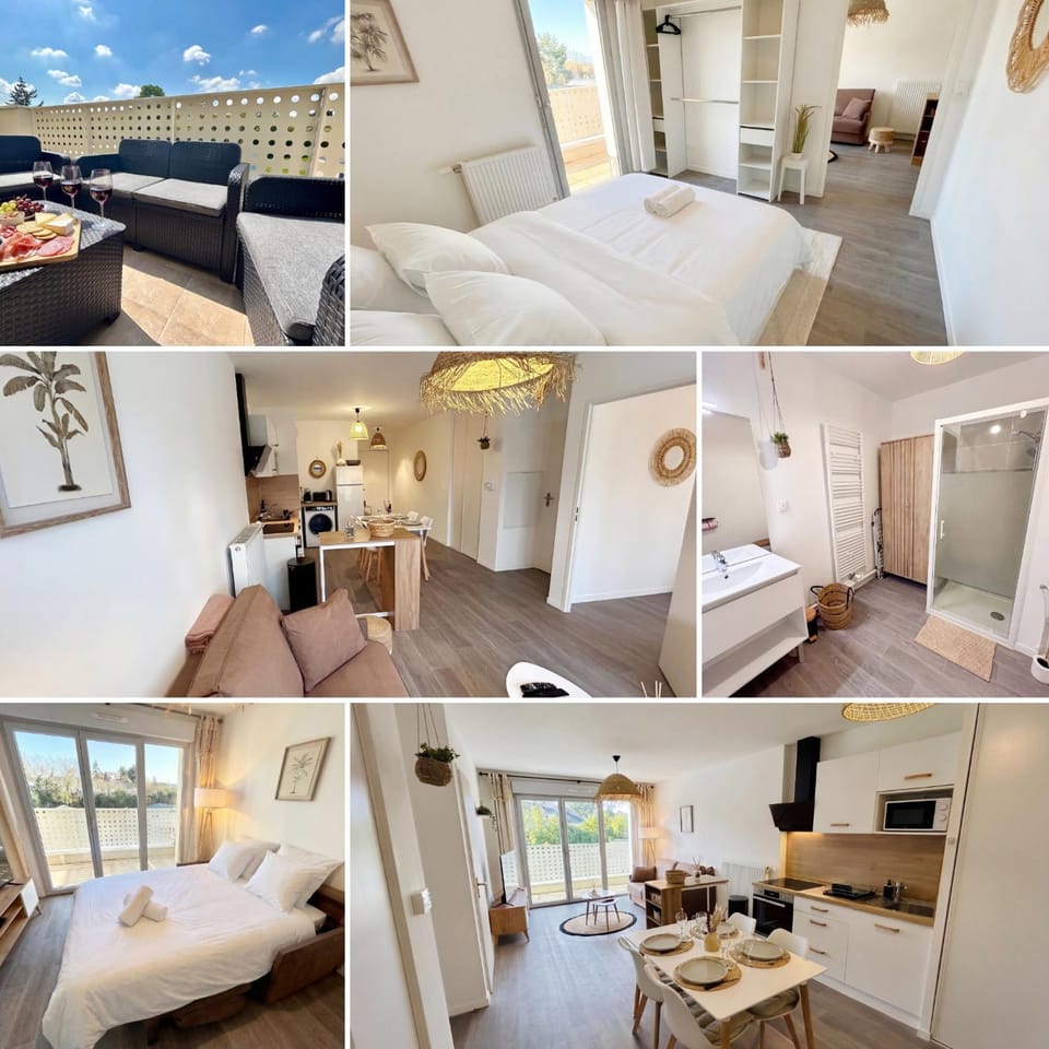 Bed, Bathroom, Balcony/Terrace, Kitchen or kitchenette, Living room, Photo of the whole room, Seating area, Bedroom
