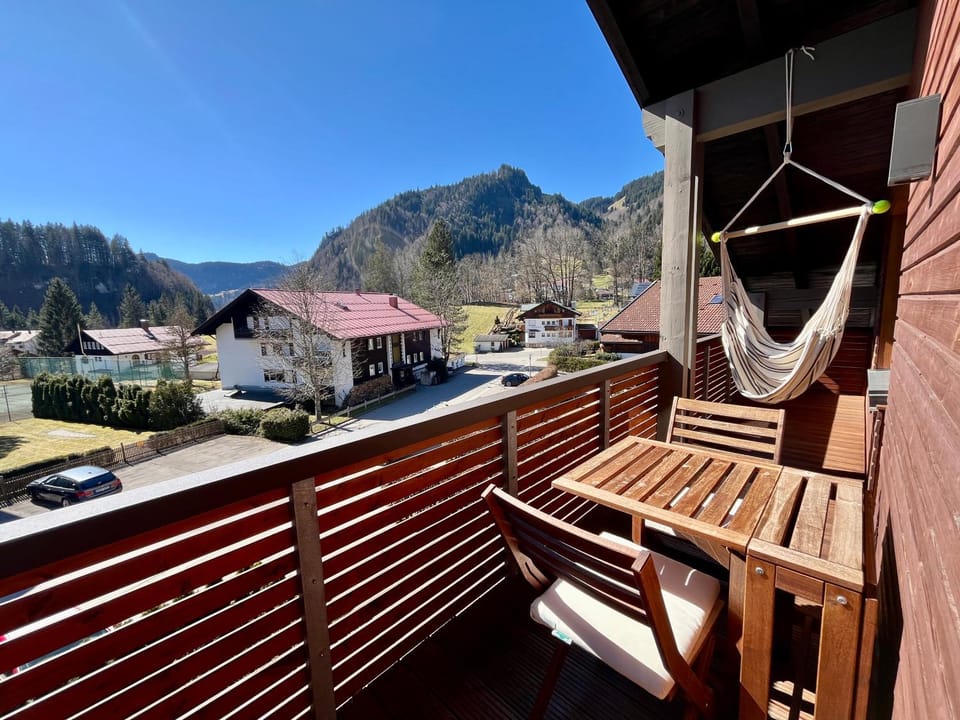 Balcony/Terrace, Mountain view