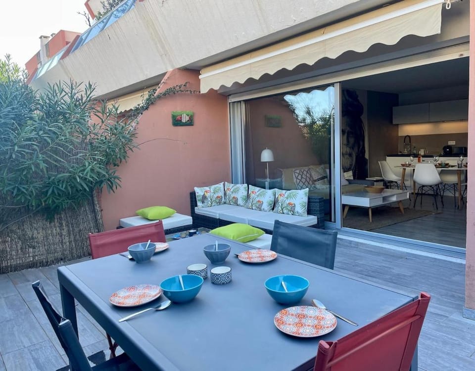 Balcony/Terrace, Dining area