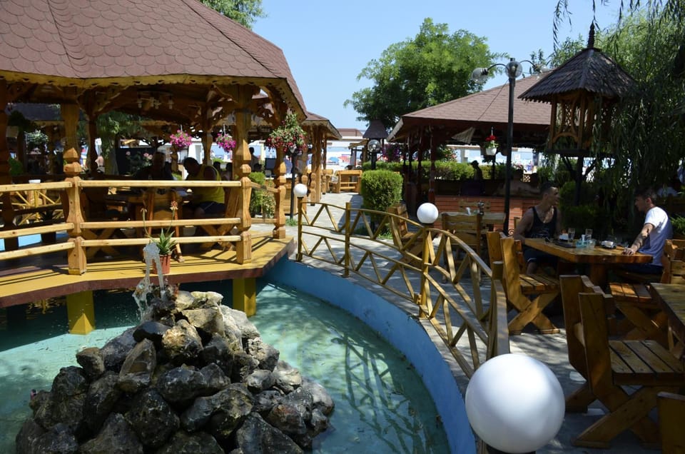 Restaurant/places to eat