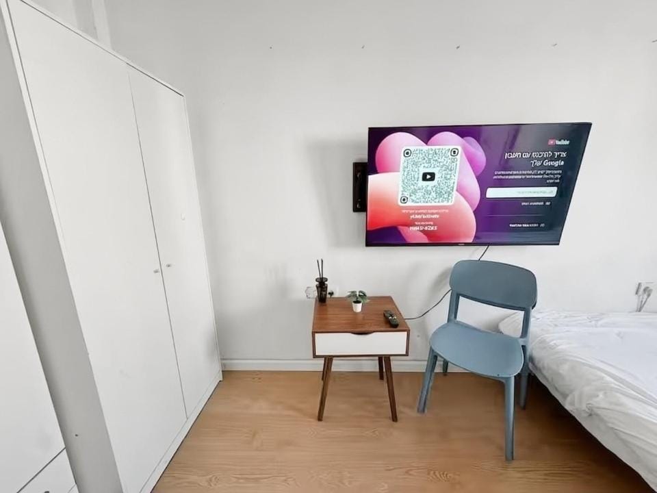 Central Location Studio - By Vacay Apartment in Tel Aviv-Yafo