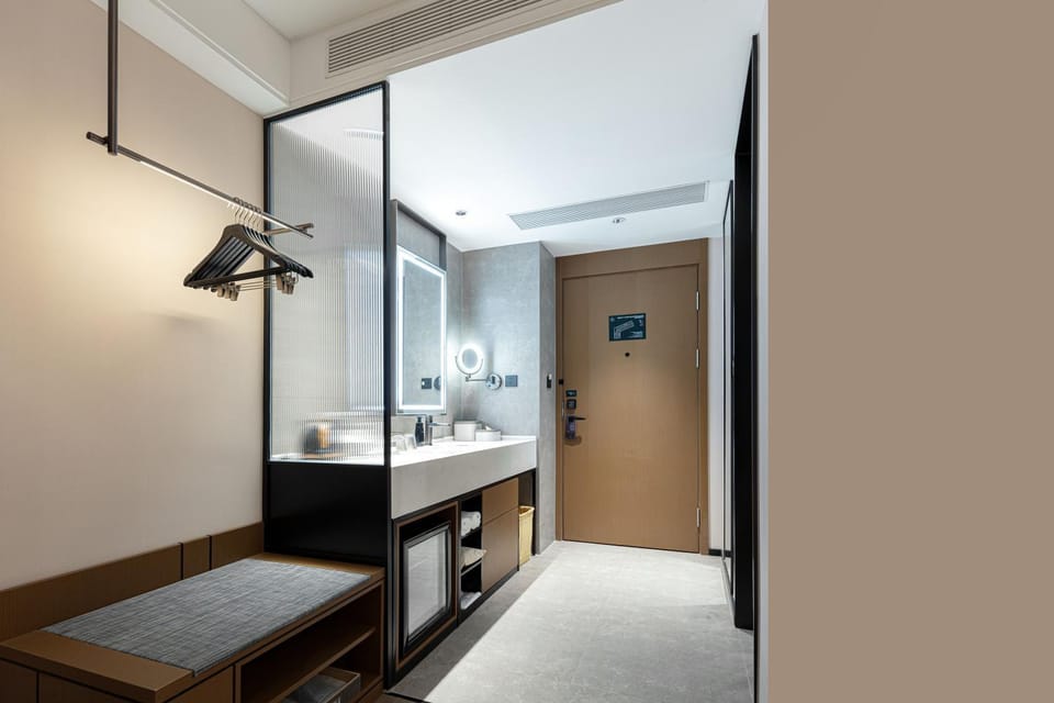 Atour Hotel Wuxi East Station South Square Hotel in Suzhou