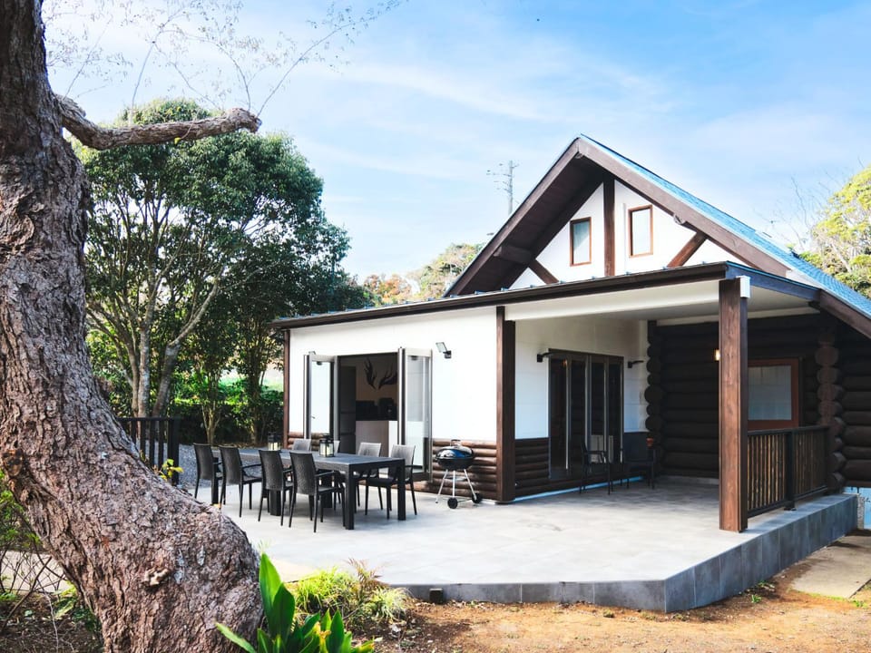 Property building, BBQ facilities