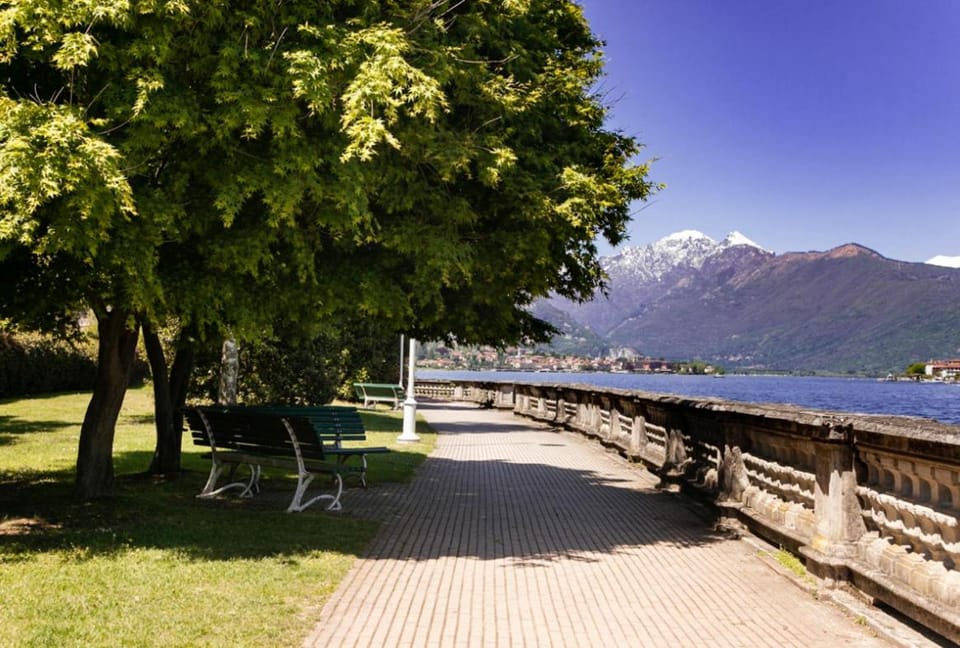 Nearby landmark, Lake view, Mountain view
