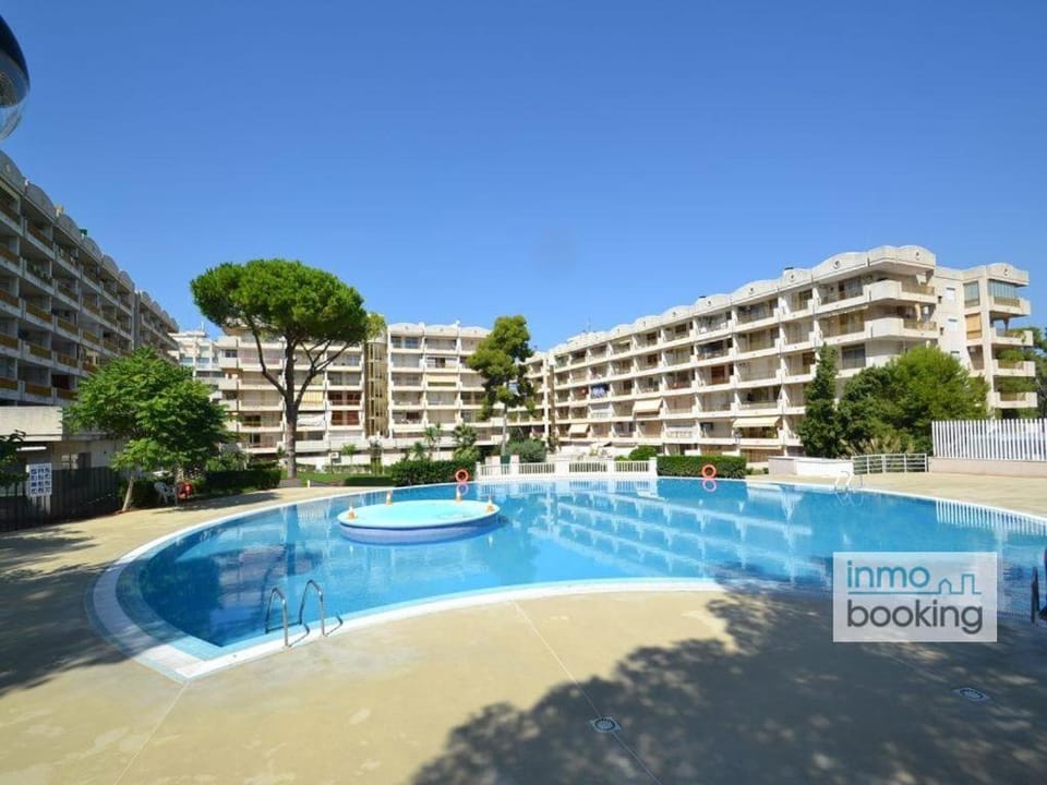 Salou Beach Apartment C92, climatizado y con piscina Apartment in Salou
