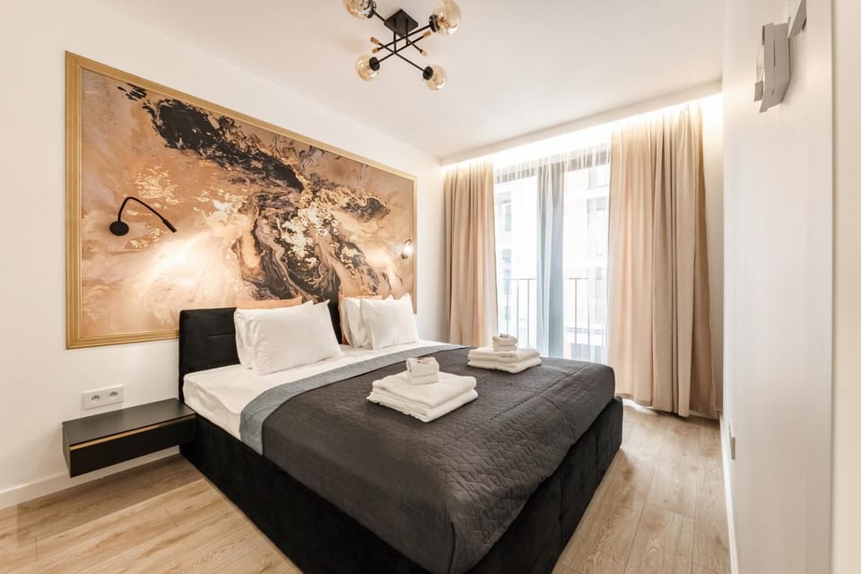 Bed, Photo of the whole room, Bedroom, towels