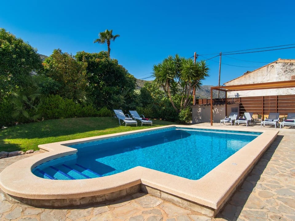 Can Volantí by SunVillas Mallorca House in Raiguer