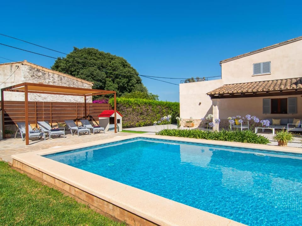 Can Volantí by SunVillas Mallorca House in Raiguer