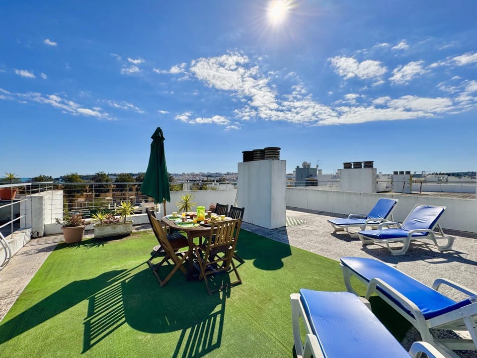 Off site, Balcony/Terrace